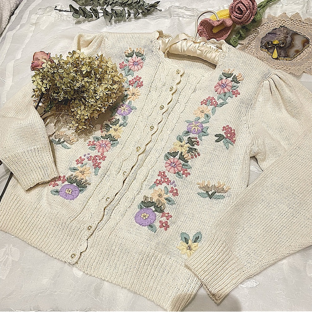 Vintage Knitted Embroidery Floral Cardigan